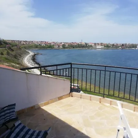 Sea View *